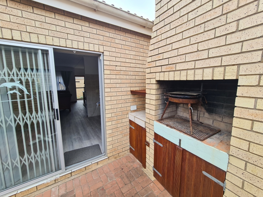 3 Bedroom Property for Sale in Jeffreys Bay Central Eastern Cape